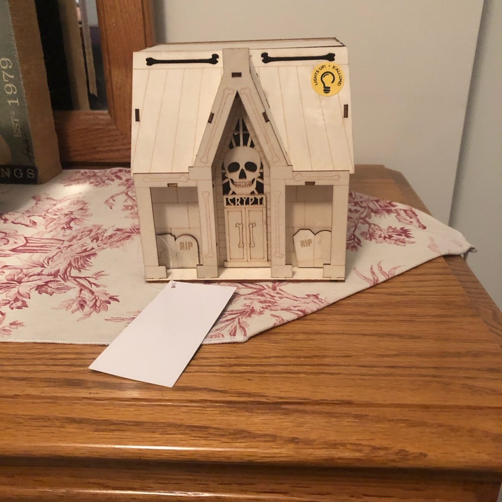 Make Market DIY LED Halloween Skull Crypt House